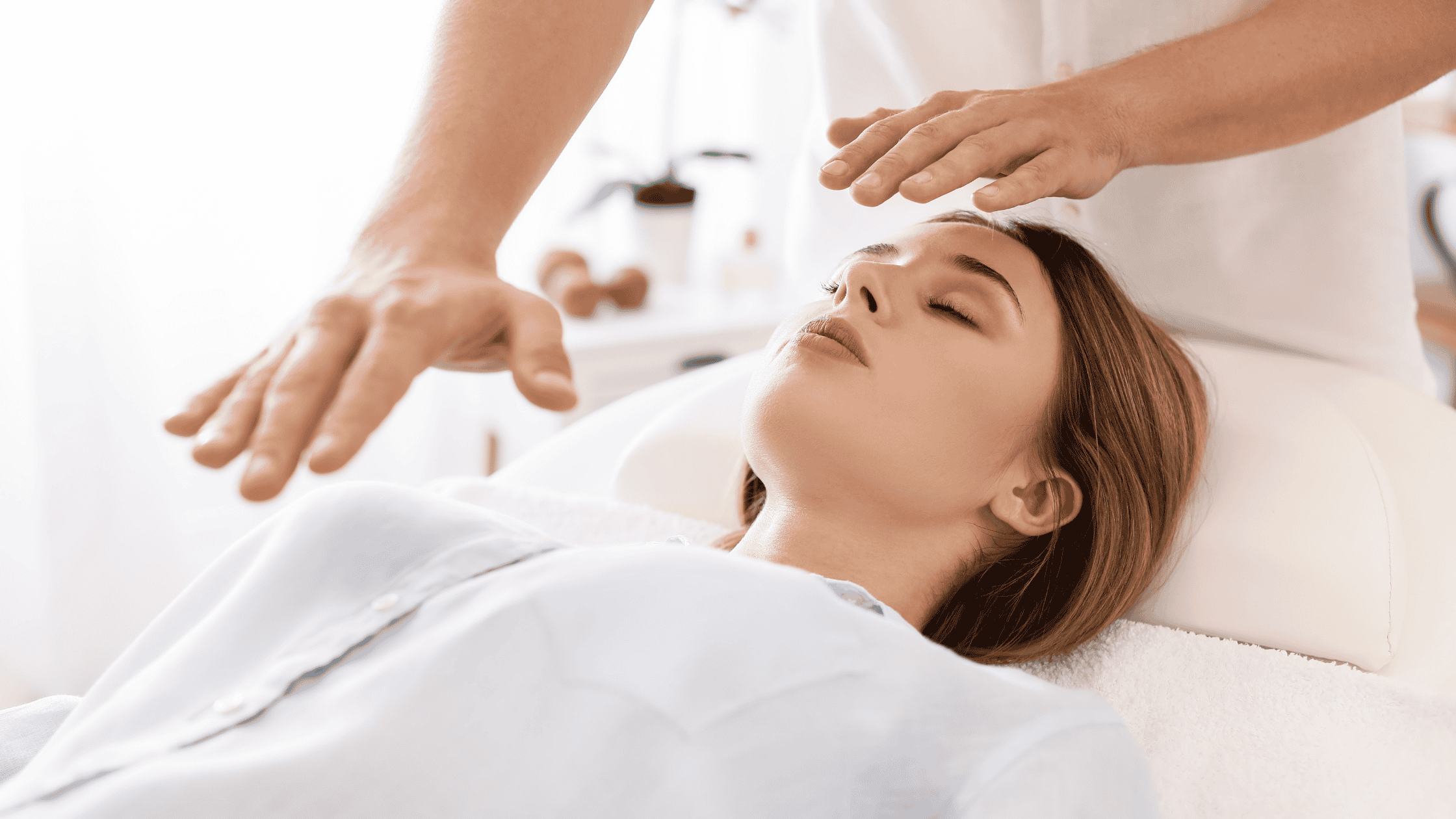 A Reiki session to demonstrate biofield healing.
